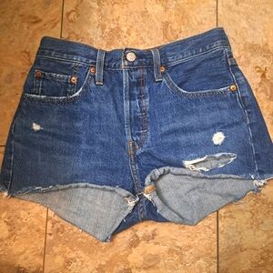 💙Levi's Jean shorts💙